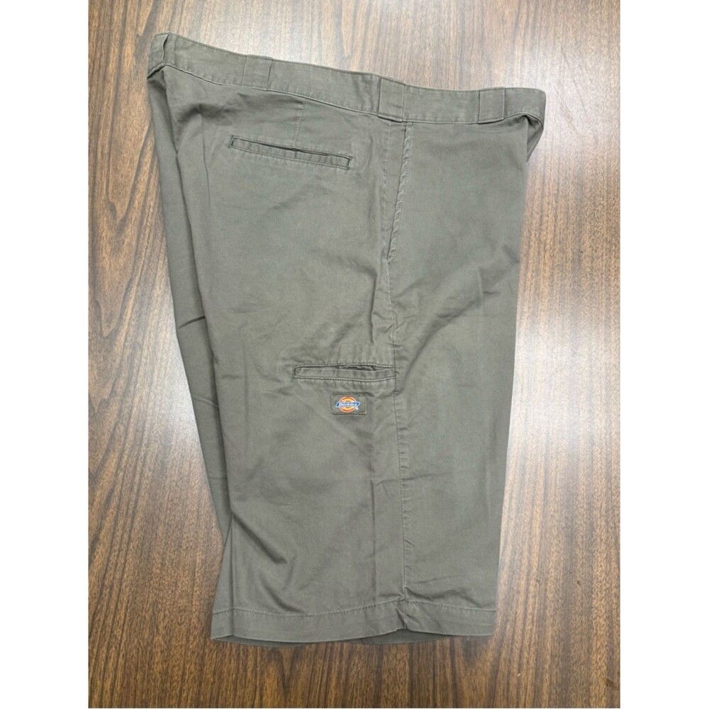 Dickies Olive Green Workwear Chino Shorts Size 36 - Picture 10 of 10